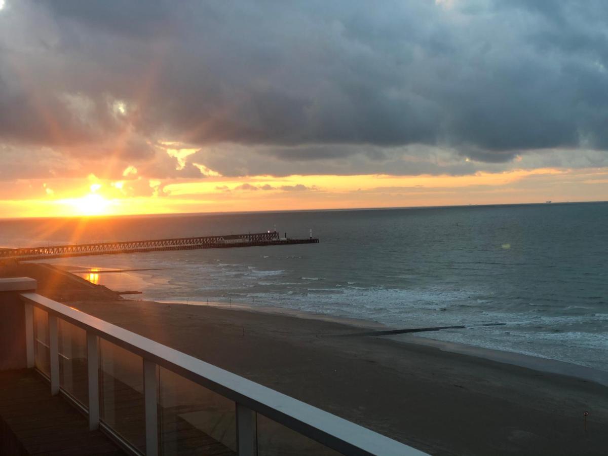 דירות Penthouse Sea-Loft Blankenberge, Uniek Zeezicht, Luxeloft Met 40M2 Terras! מראה חיצוני תמונה